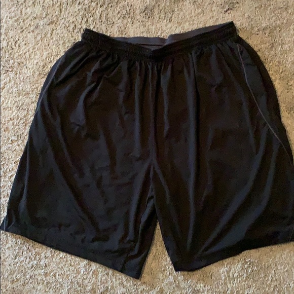 Layer 8 black dry fit shorts - Picture 1 of 2